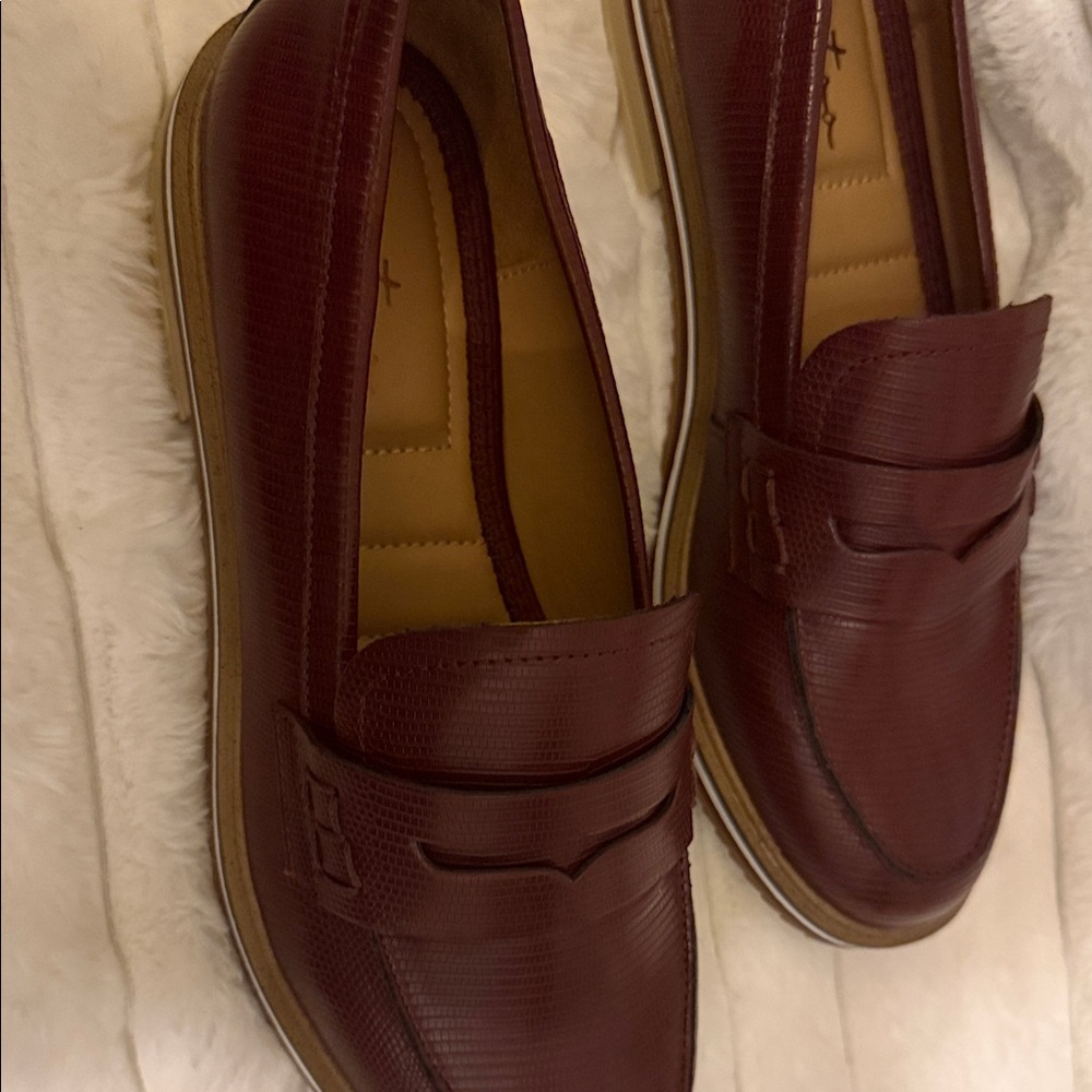 Me Too Burgundy Loafers - Picture 4 of 7